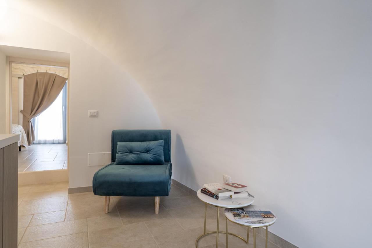 Suite La Scala Del Borgo Cisternino Zewnętrze zdjęcie